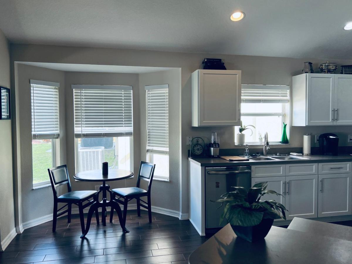 Ruskin Fl Private 2 Bdrm 1 Bath Suite Common Areas Shared With Host And Cat Ngoại thất bức ảnh