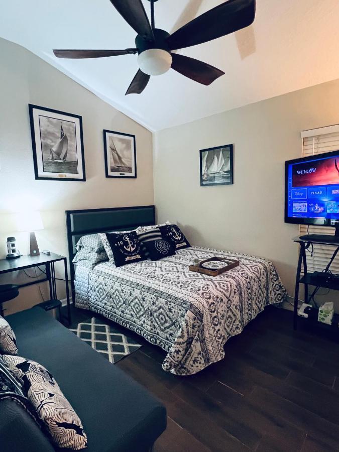 Ruskin Fl Private 2 Bdrm 1 Bath Suite Common Areas Shared With Host And Cat Ngoại thất bức ảnh