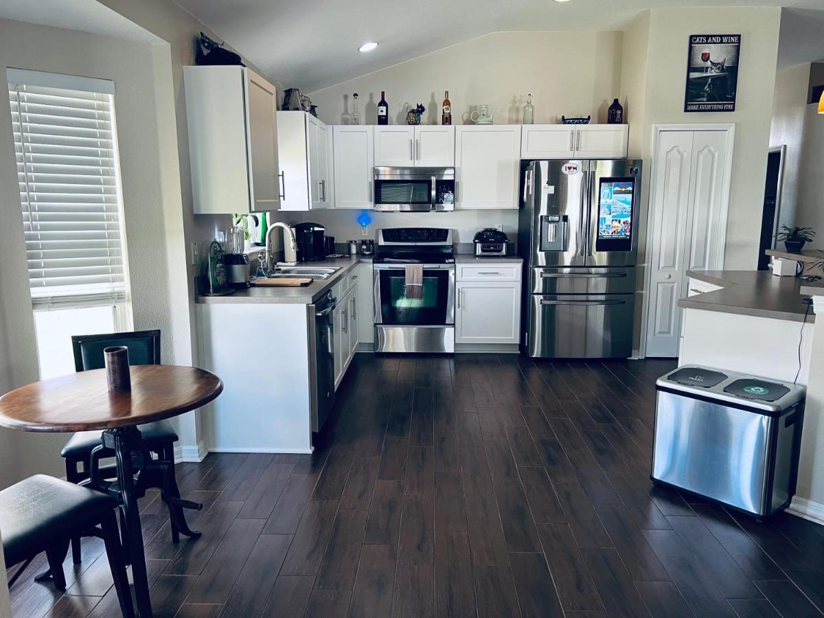 Ruskin Fl Private 2 Bdrm 1 Bath Suite Common Areas Shared With Host And Cat Ngoại thất bức ảnh